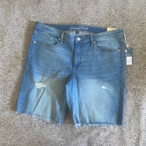 Women’s Bermuda Shorts- 16